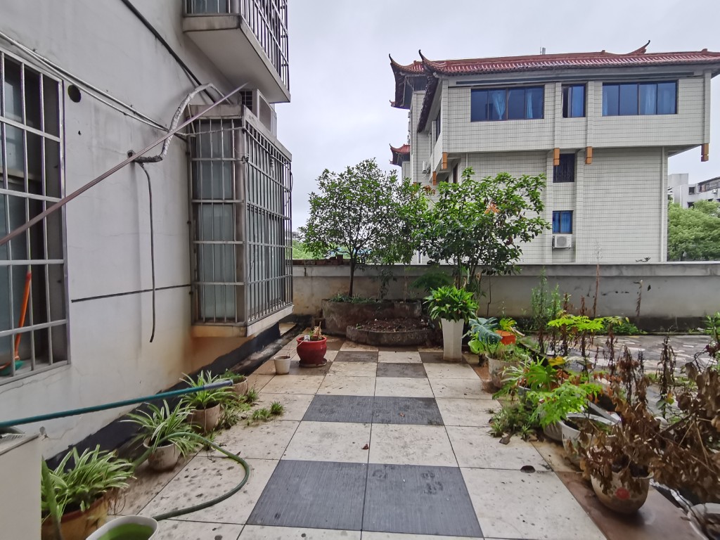 锦吉家园 4室2厅2卫 92.0万 锦吉家园 4室2厅2卫 92.0万客厅