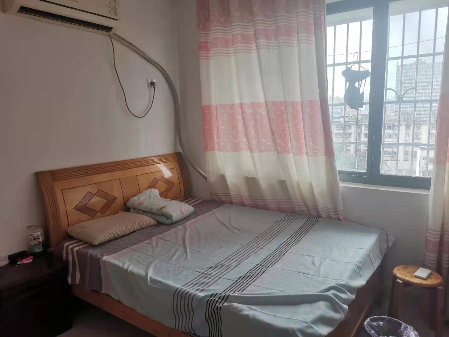 丰园大厦 1室1厅1卫 1200.00元/月 丰园大厦 1室1厅1卫 1200.00元/月室内图