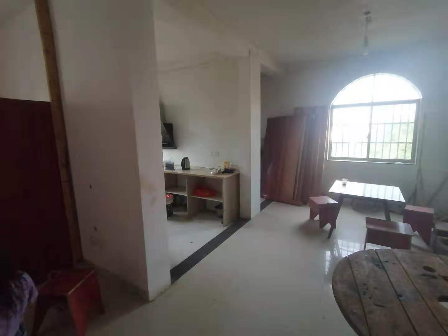 大明安置小区  3室2厅2卫    1300.0元/月 大明安置小区  3室2厅2卫    1300.0元/月室内图1