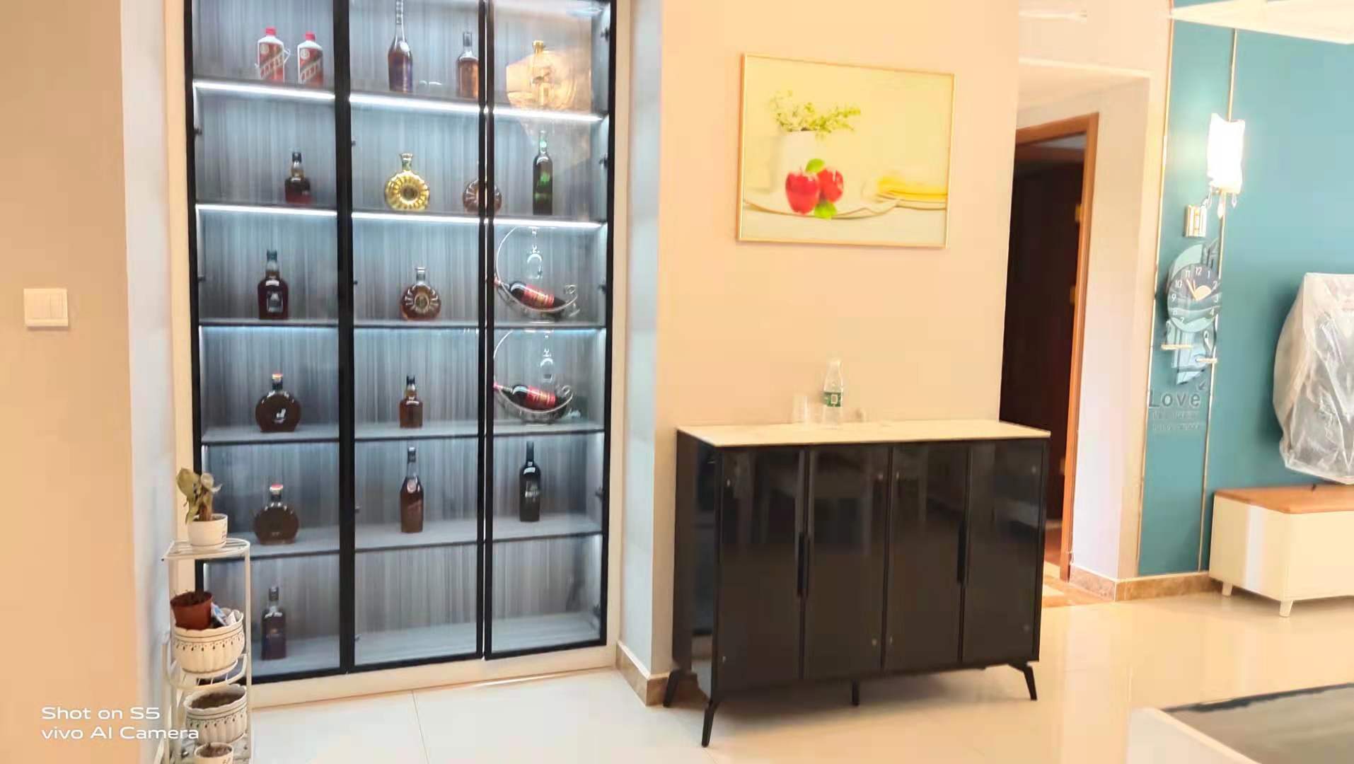 恒大华府 3室2厅2卫 103.0万 恒大华府 3室2厅2卫 103.0万客厅