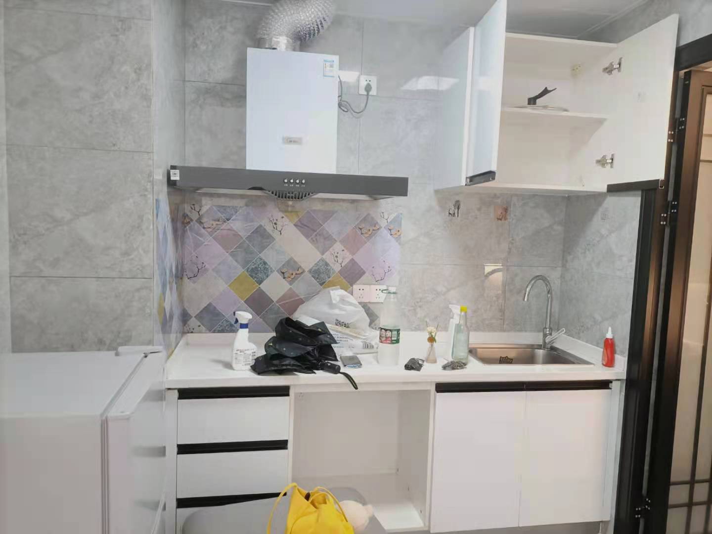 城市时光  1室1厅1卫   1500.00元/月室内图