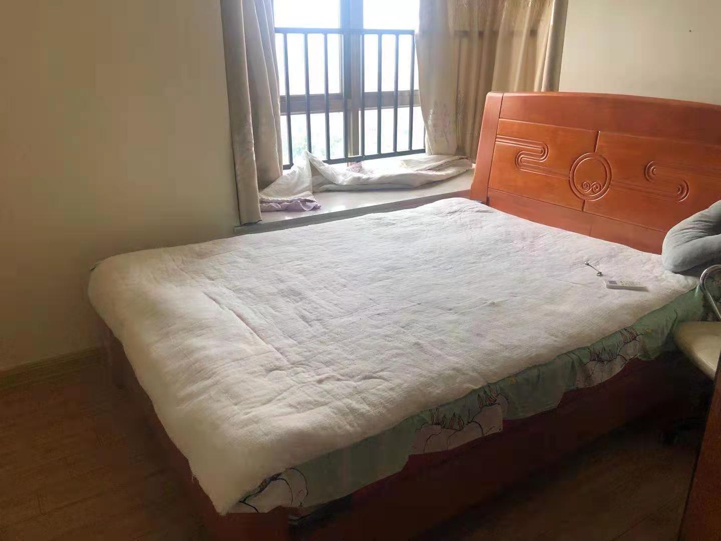 碧桂园  4室2厅2卫    2500.0元/月 碧桂园  4室2厅2卫    2500.0元/月室内图