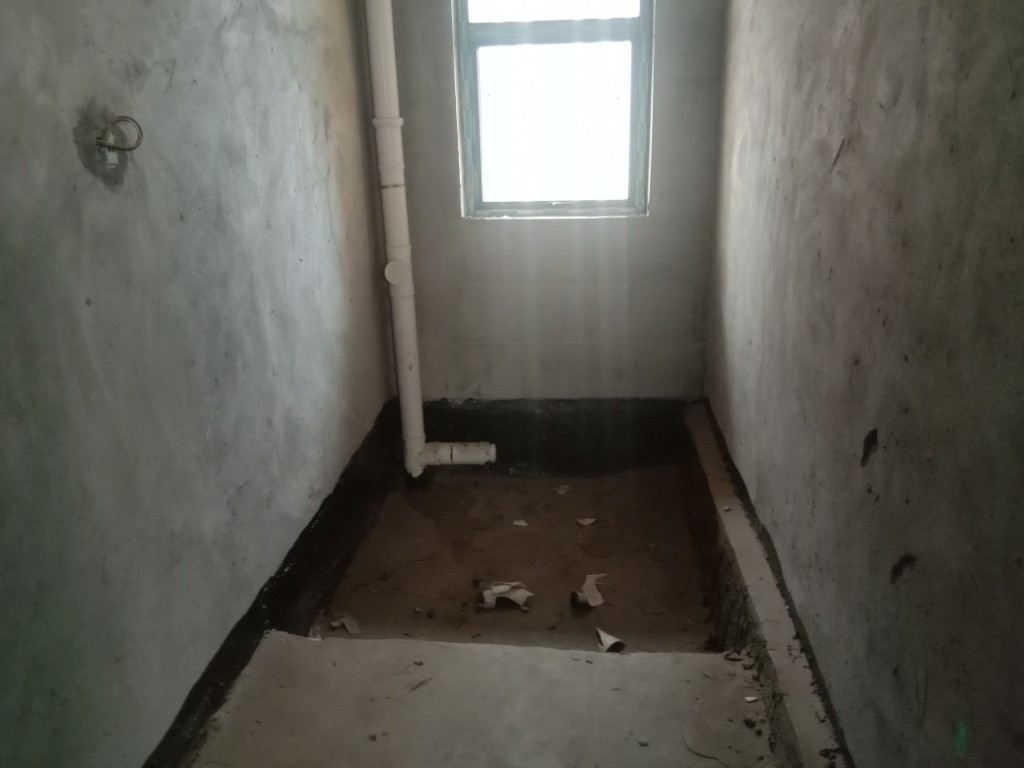 诚信广场  3室2厅1卫    77.8万 诚信广场  3室2厅1卫    77.8万卫生间