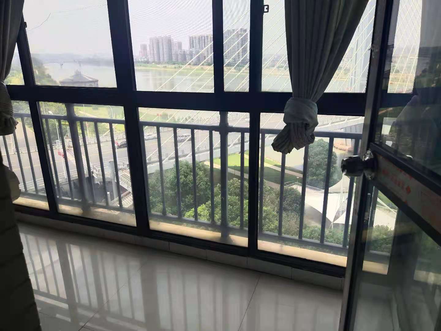 太一御江城  3室2厅2卫    2980.0元/月 太一御江城  3室2厅2卫    2980.0元/月室内图