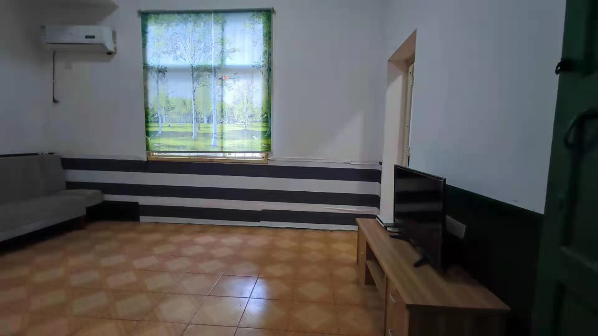 龙头铺镇双丰村 1室1厅1卫 900.0元/月 龙头铺镇双丰村 1室1厅1卫 900.0元/月室内图