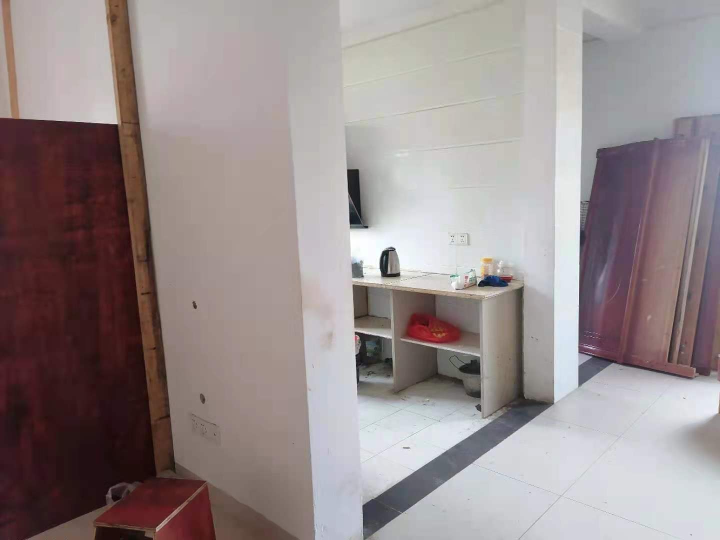 大明安置小区  3室2厅2卫    1300.0元/月 大明安置小区  3室2厅2卫    1300.0元/月室内图