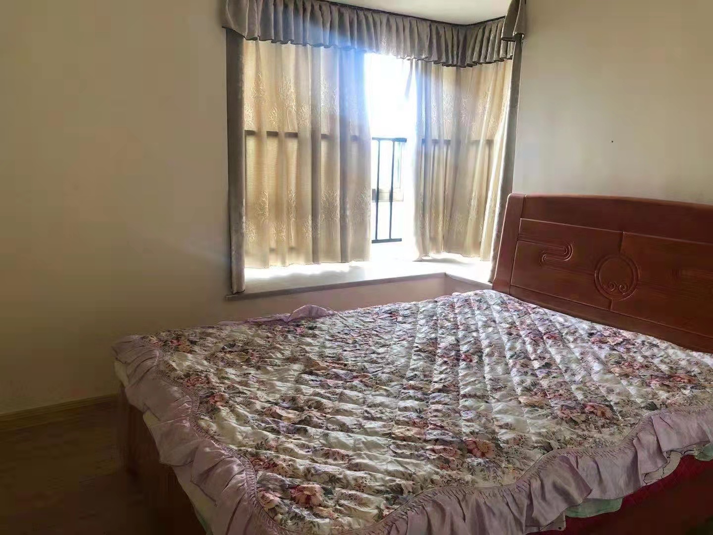 碧桂园  4室2厅2卫    2500.0元/月 碧桂园  4室2厅2卫    2500.0元/月室内图