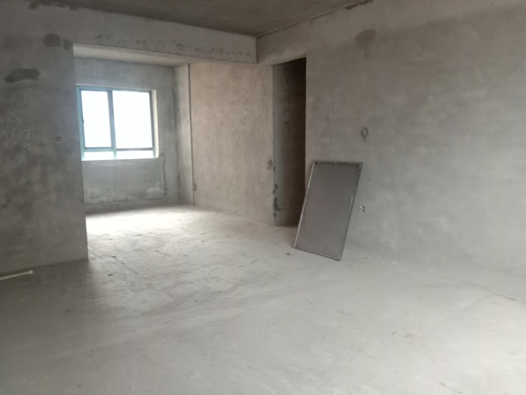 诚信广场  3室2厅1卫    77.8万 诚信广场  3室2厅1卫    77.8万客厅