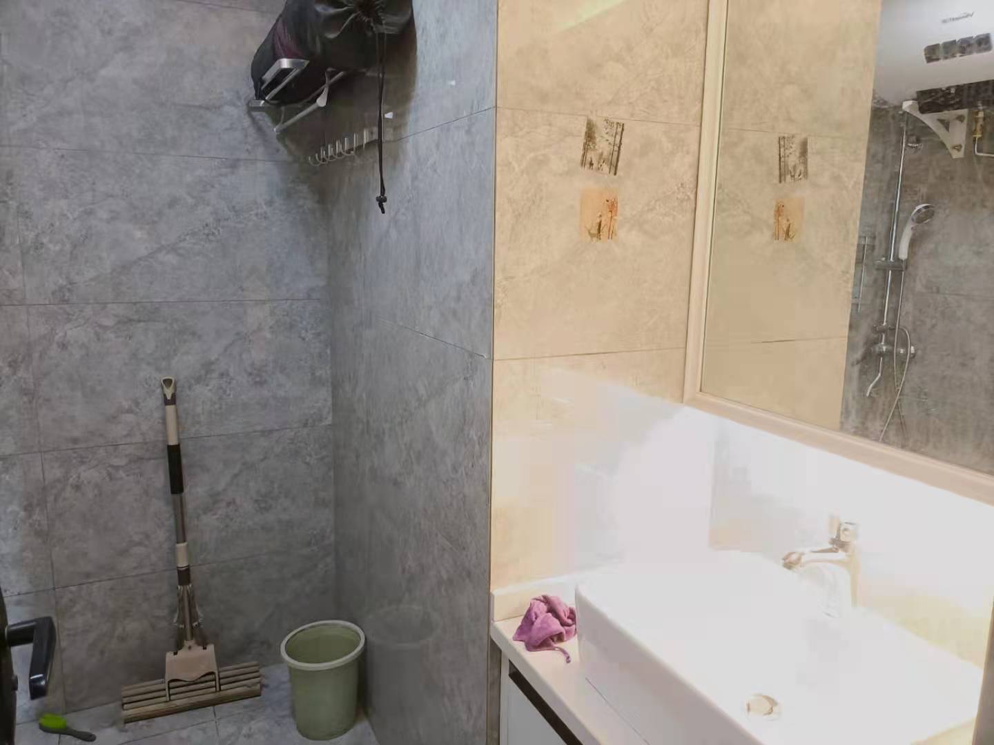 城市时光  1室1厅1卫   1500.00元/月室内图1