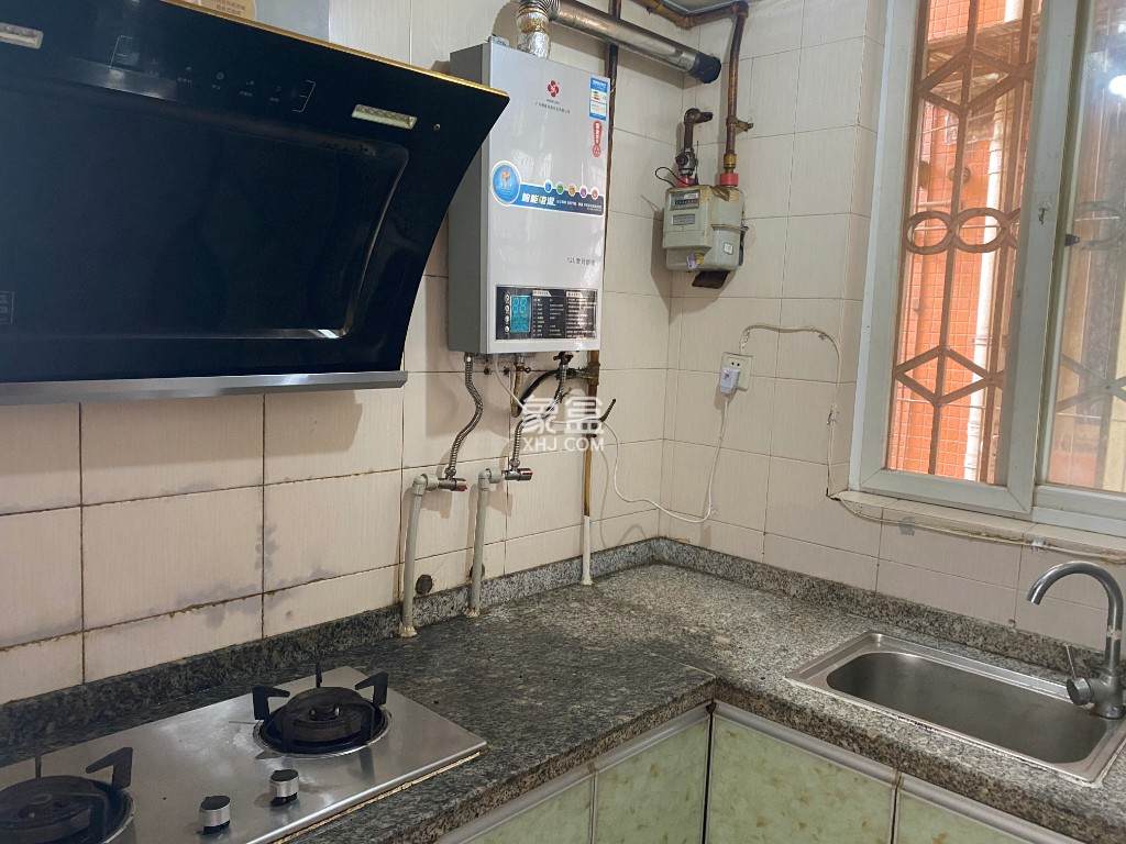 锦绣鹏城 2室1厅1卫 1800.0元/月 锦绣鹏城 2室1厅1卫 1800.0元/月室内图