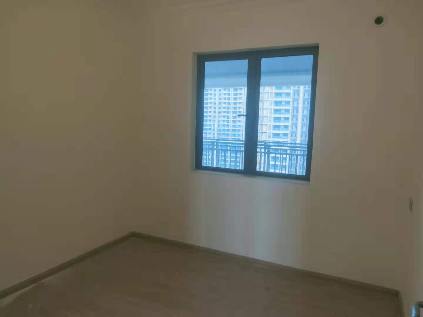 碧桂园梓山府 3室2厅2卫 3000.0元/月 碧桂园梓山府 3室2厅2卫 3000.0元/月室内图