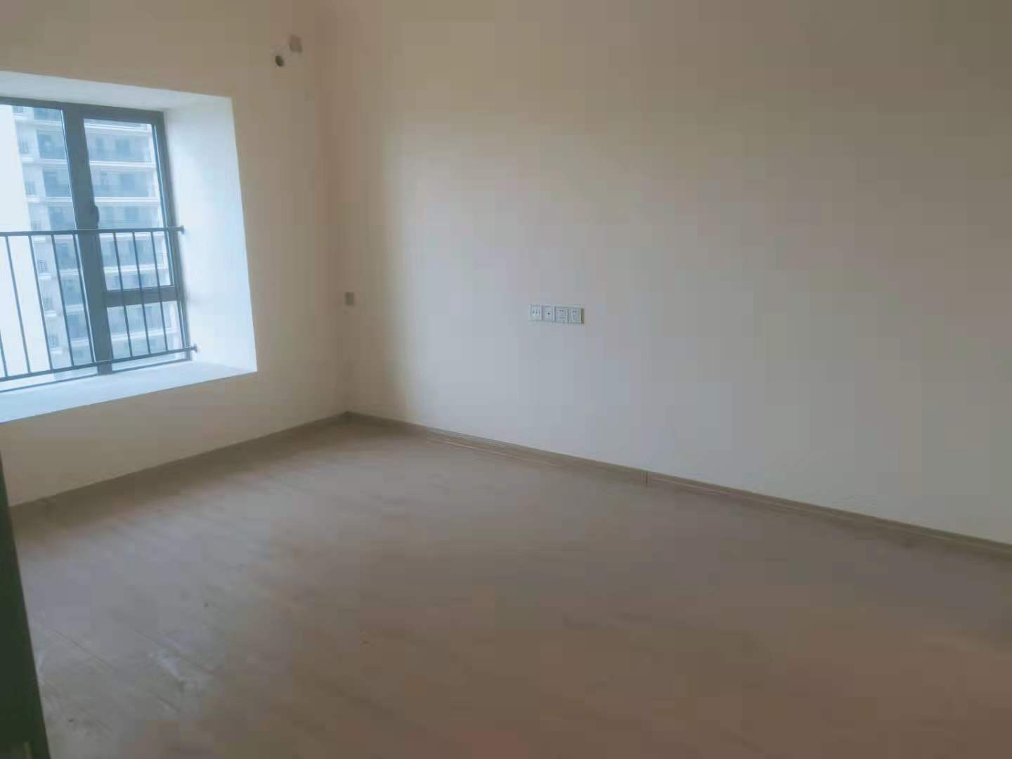 碧桂园梓山府 3室2厅2卫 3000.0元/月 碧桂园梓山府 3室2厅2卫 3000.0元/月室内图