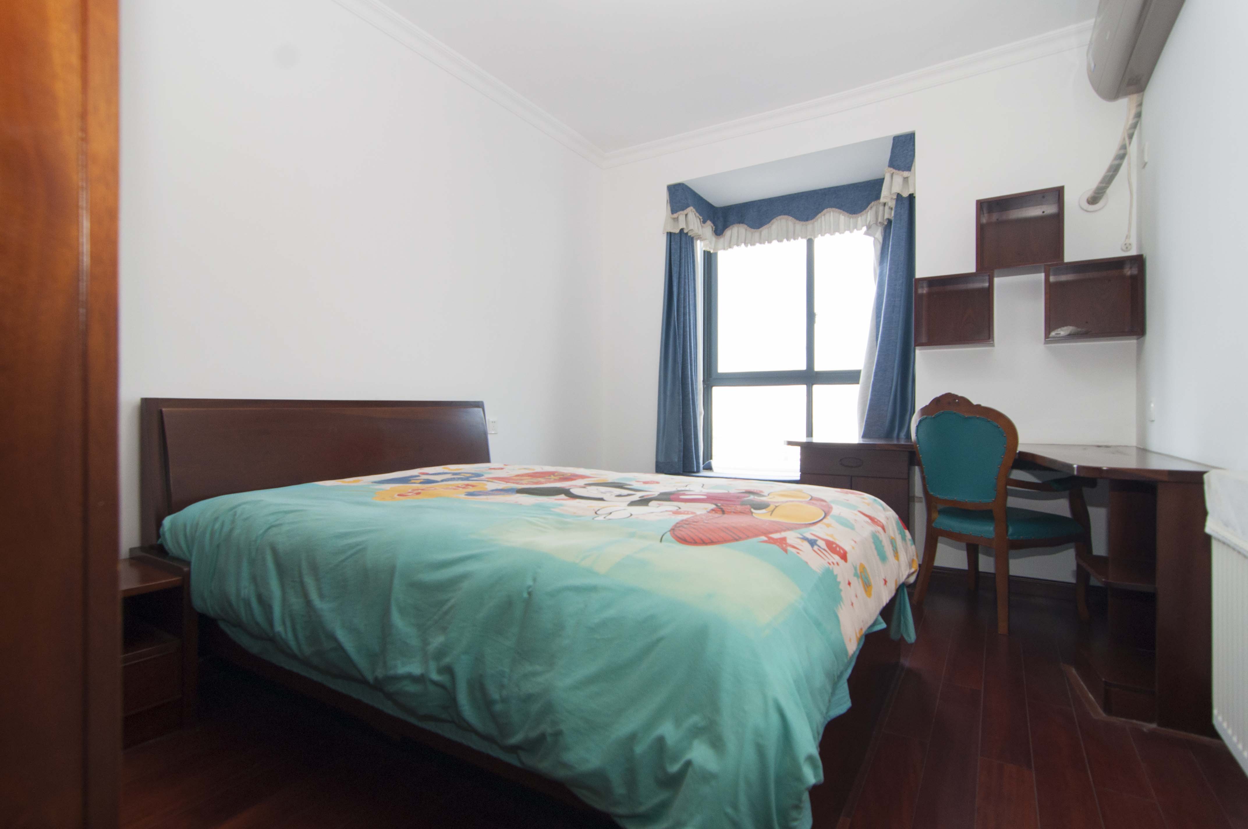 书院观邸  3室2厅1卫    205.0万卧室