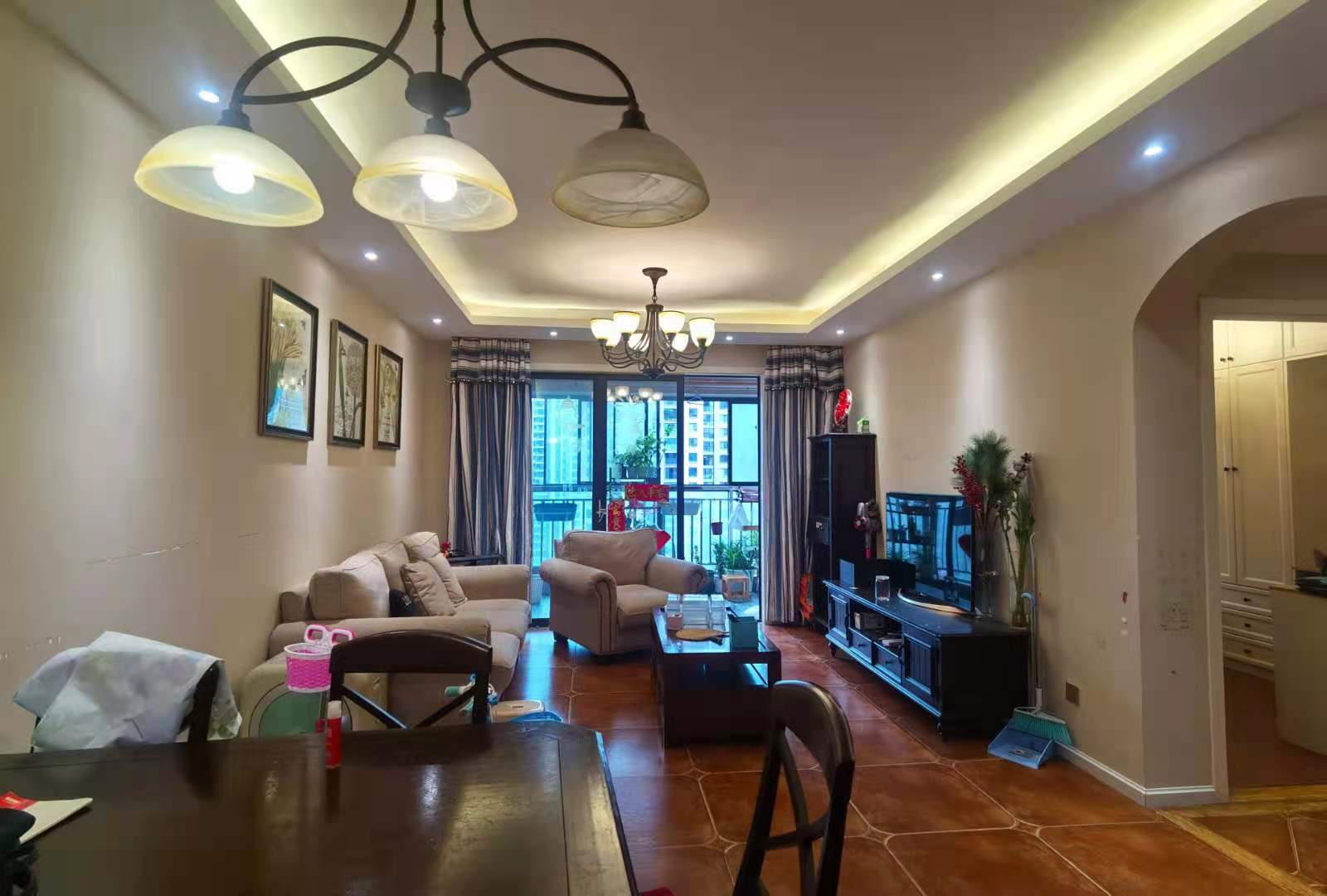 佳兆业君汇上品  3室2厅2卫    2800.0元/月 佳兆业君汇上品  3室2厅2卫    2800.0元/月室内图