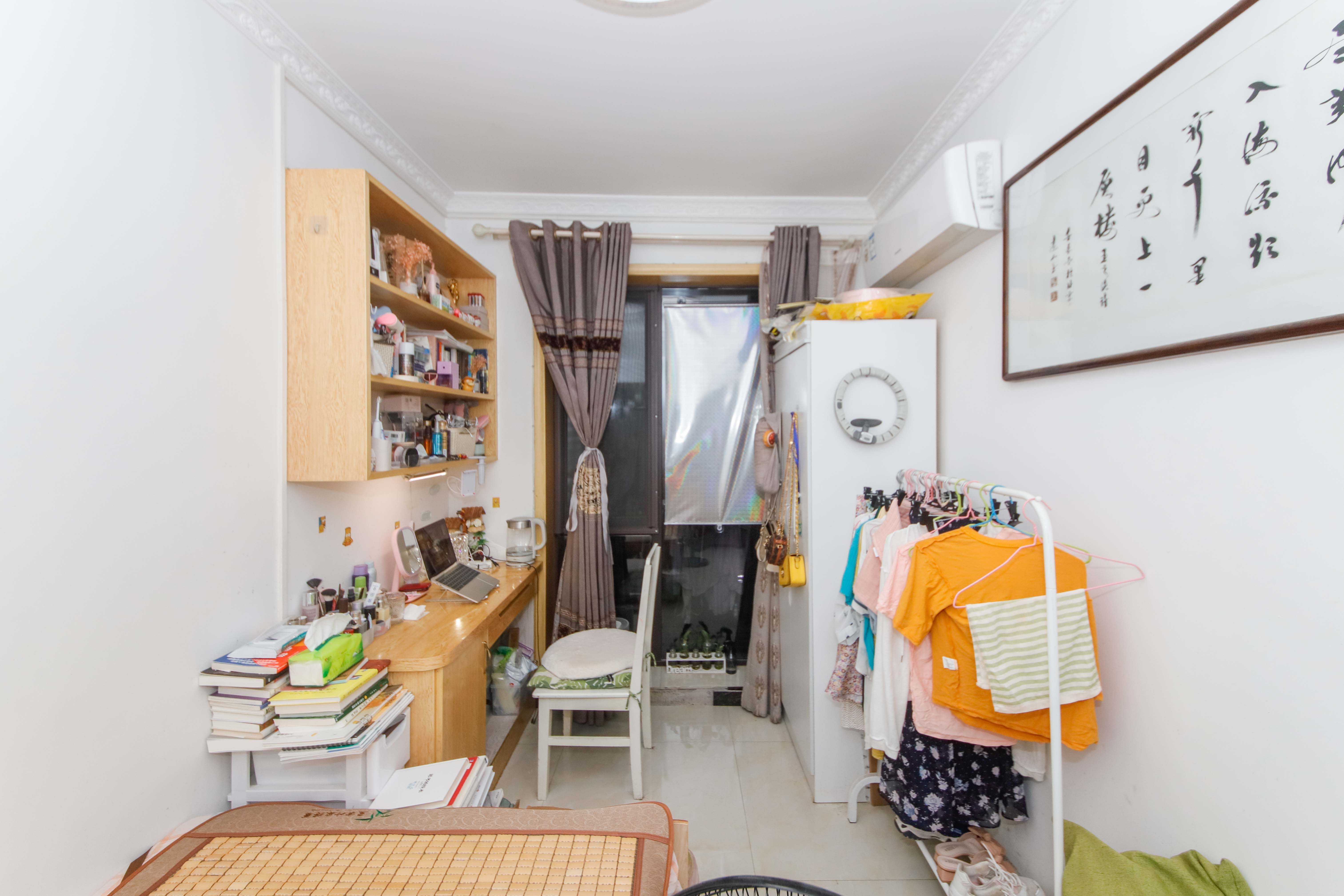 保利麓谷林语F区  4室2厅2卫   154.50万卧室