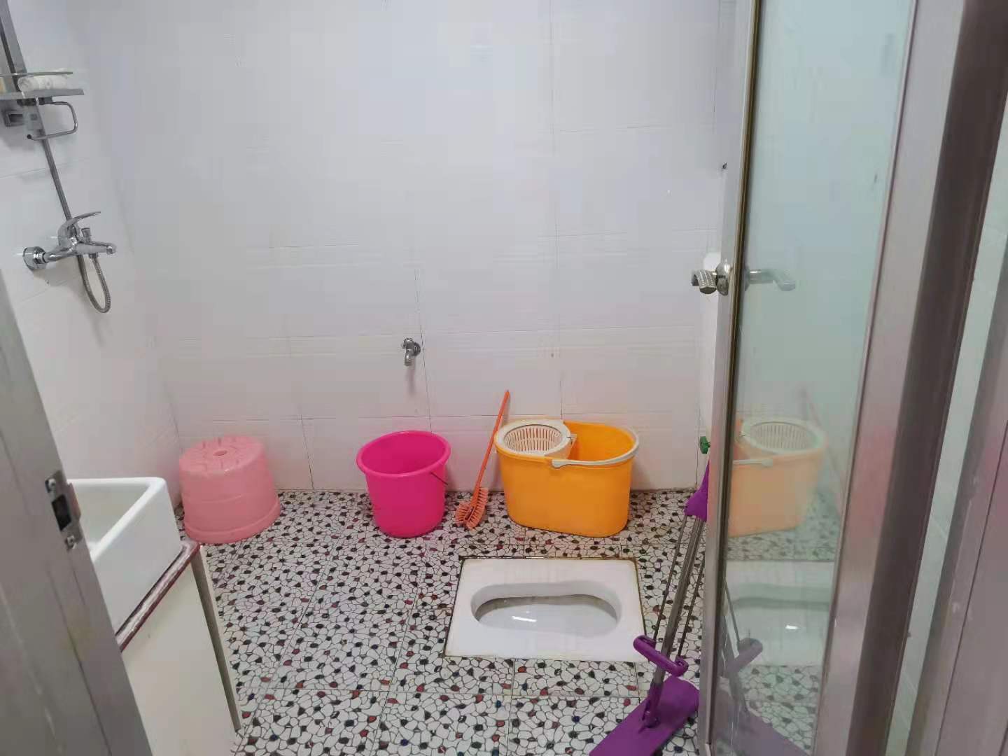 时代华府  2室2厅1卫    1600.0元/月 时代华府  2室2厅1卫    1600.0元/月室内图