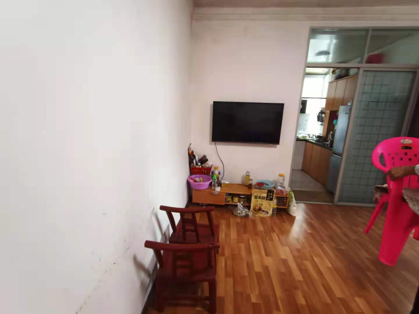 渔父花苑 2室2厅1卫 29.8万 渔父花苑 2室2厅1卫 29.8万客厅