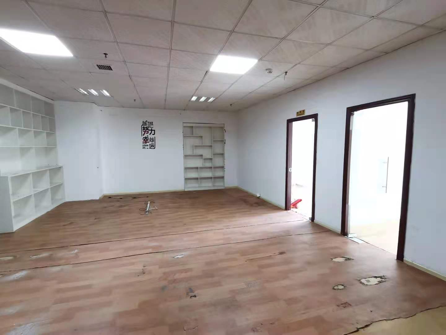 中建国际大厦  1室1厅1卫    4000.0元/月 中建国际大厦  1室1厅1卫    4000.0元/月室内图