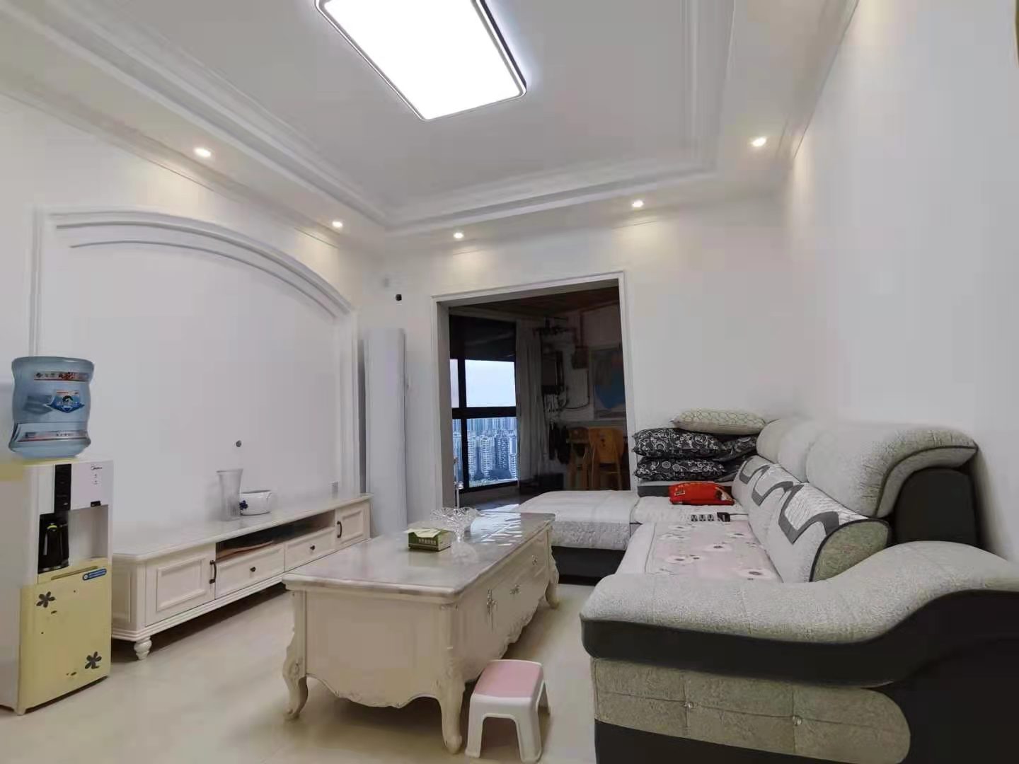 南湖半岛 2室2厅1卫 2500.0元/月 南湖半岛 2室2厅1卫 2500.0元/月室内图