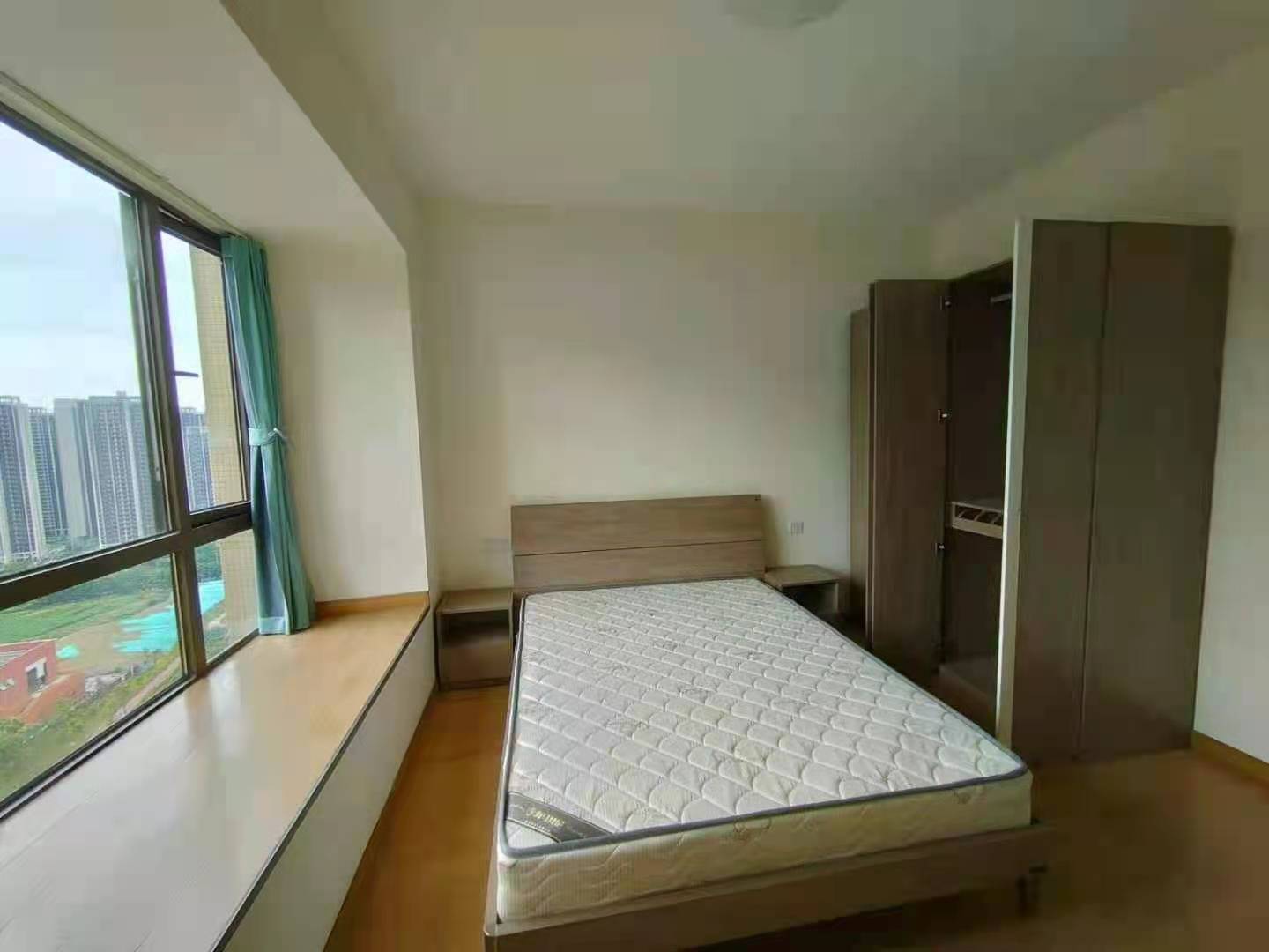 南湖国际中心锦辉阁  4室2厅2卫   3500.00元/月室内图