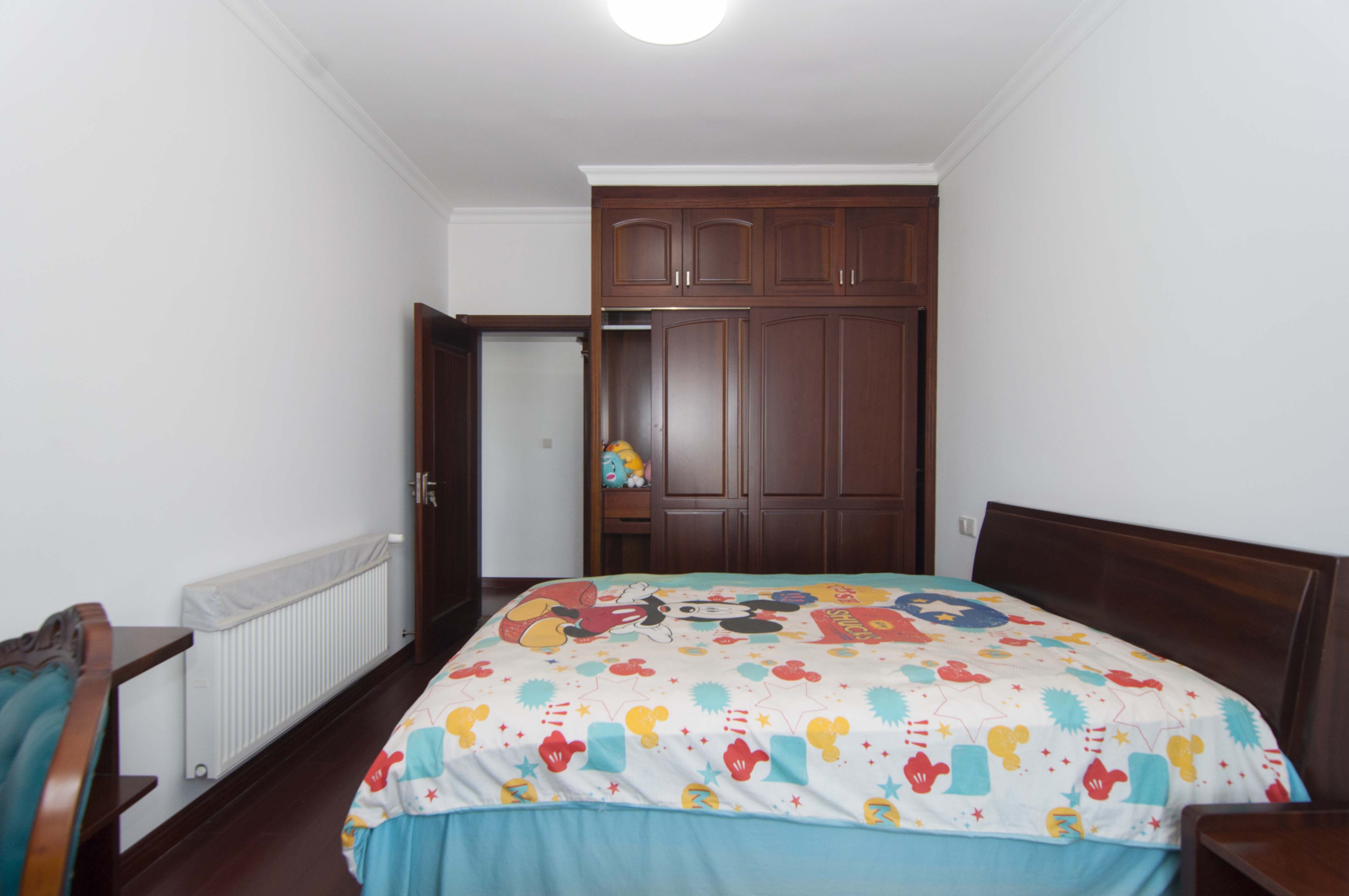 书院观邸  3室2厅1卫    205.0万卧室