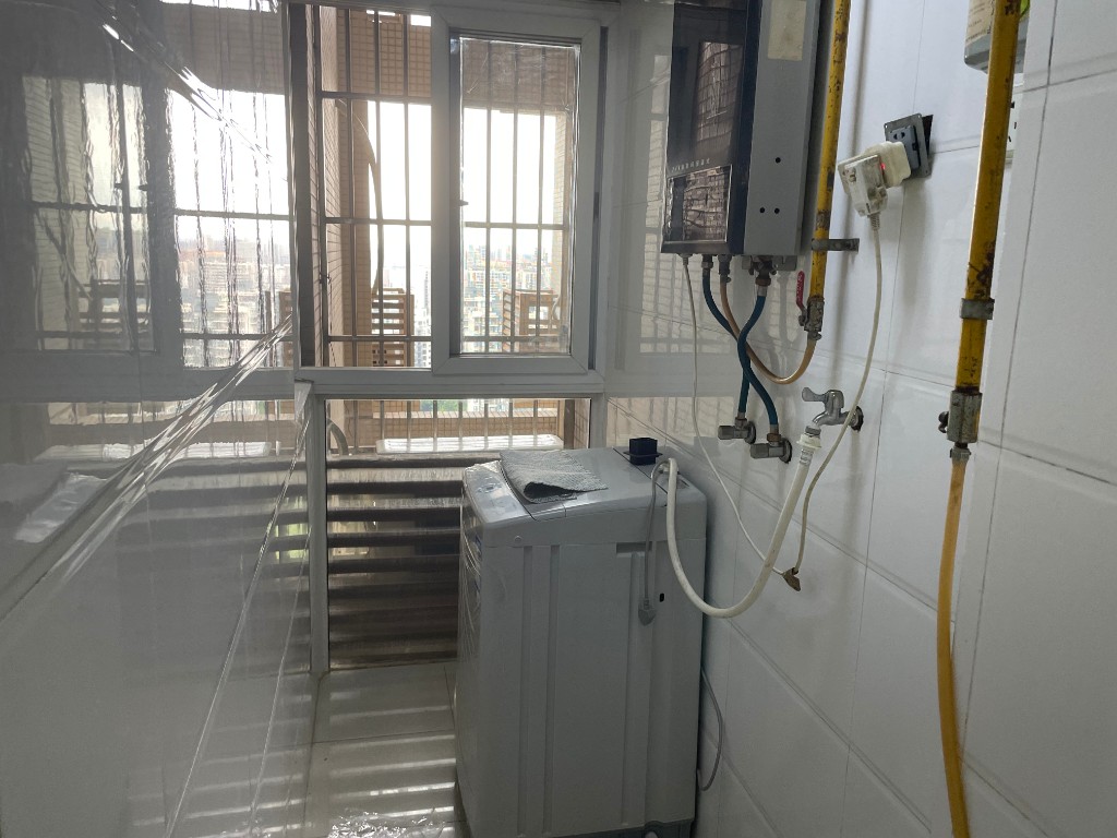 光华揽胜 2室1厅1卫 2300.0元/月 光华揽胜 2室1厅1卫 2300.0元/月室内图