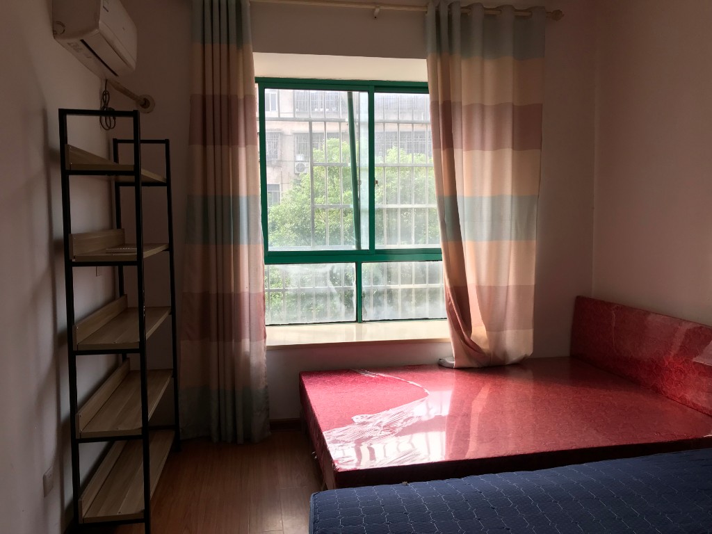 家和兴苑 3室2厅2卫 2200.0元/月 家和兴苑 3室2厅2卫 2200.0元/月室内图