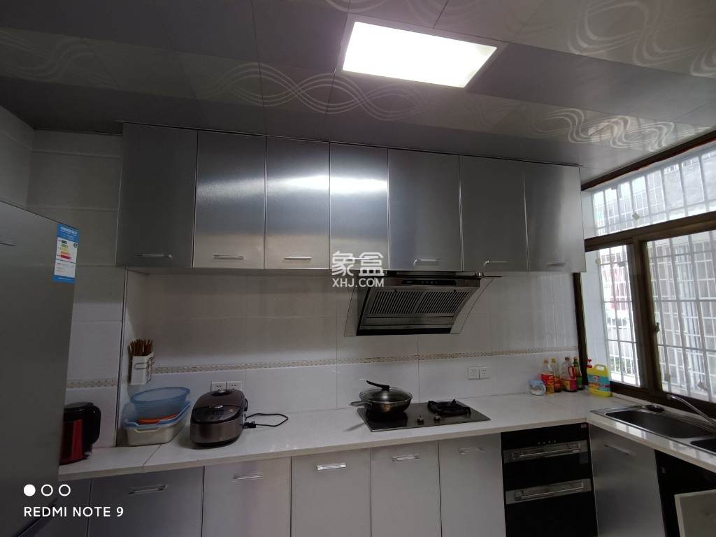 凯泉湾  3室2厅2卫    86.8万 凯泉湾  3室2厅2卫    86.8万卧室