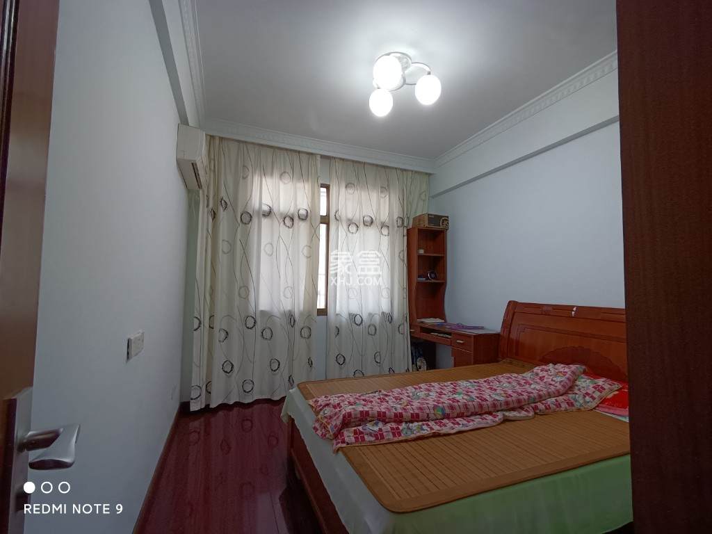 凯泉湾  3室2厅2卫    86.8万 凯泉湾  3室2厅2卫    86.8万卧室