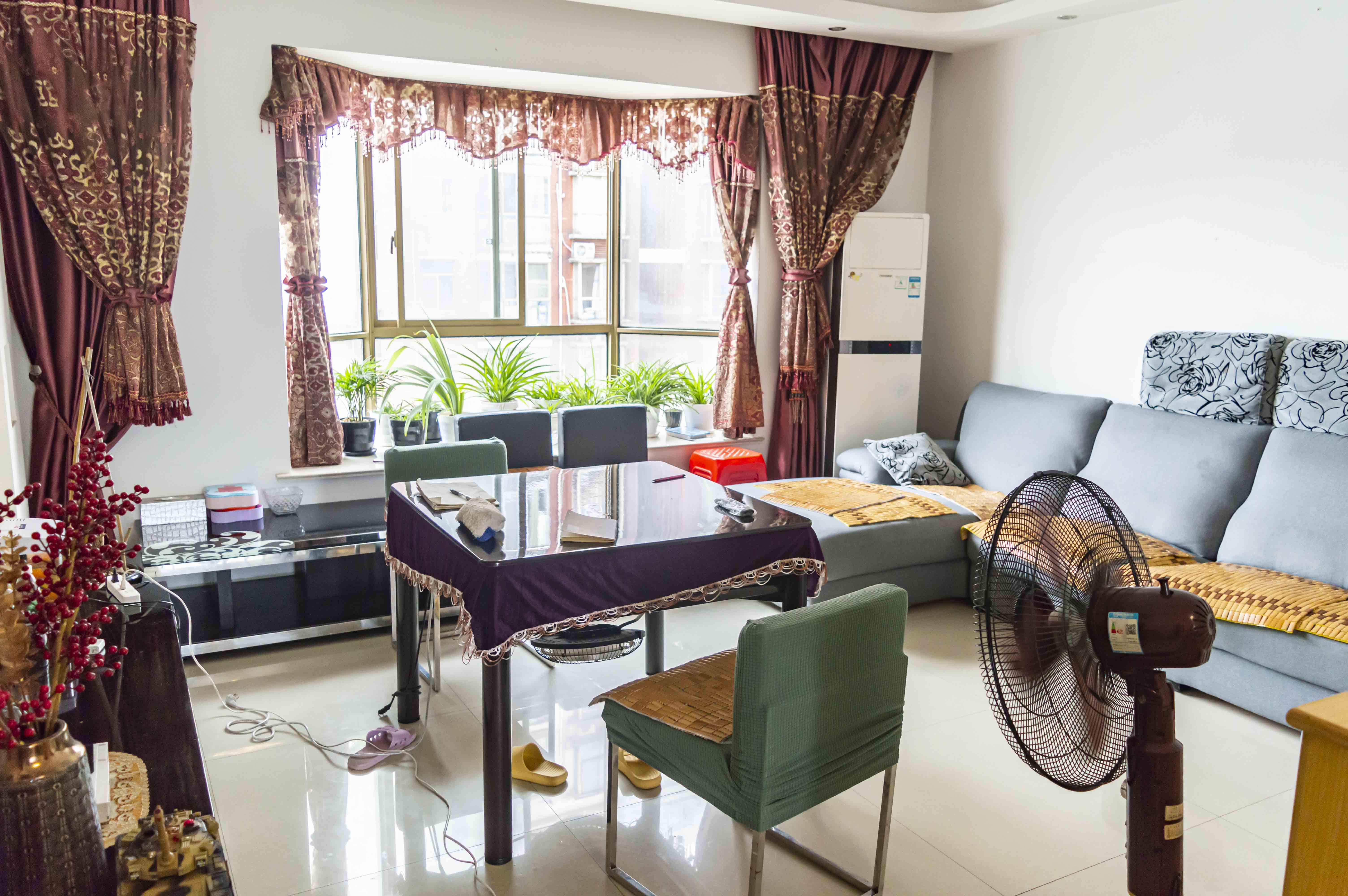 中天国际花园  3室2厅2卫    85.8万 中天国际花园  3室2厅2卫    85.8万客厅