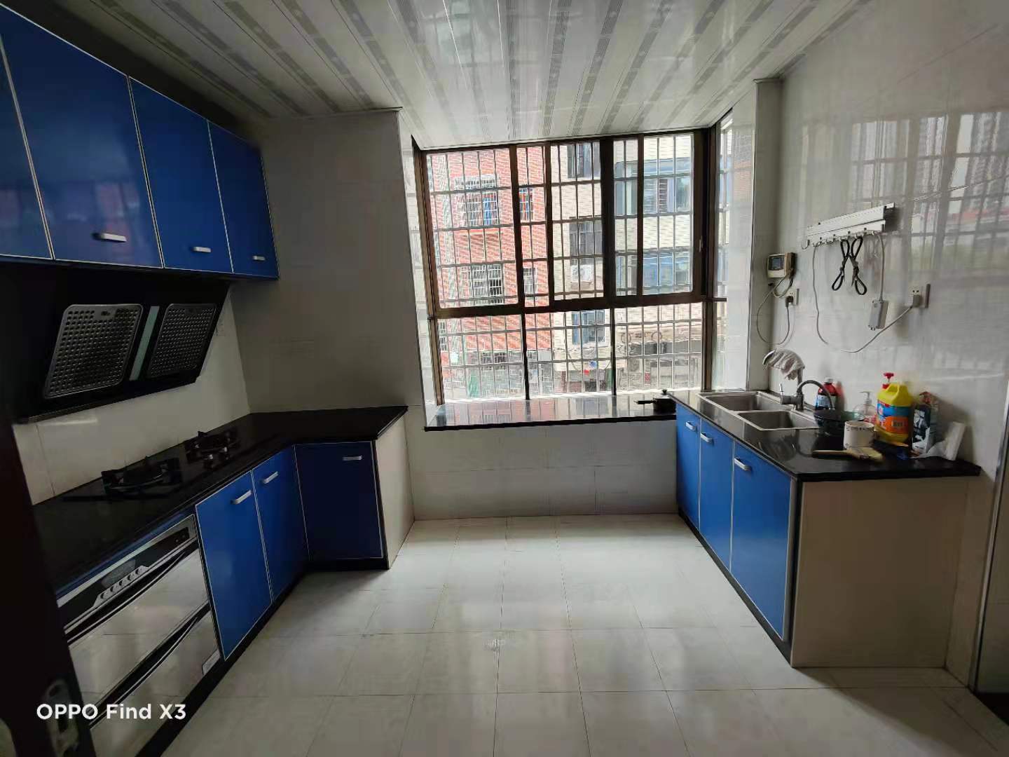 罗家小区西区 3室2厅1卫 1380.0元/月 罗家小区西区 3室2厅1卫 1380.0元/月室内图