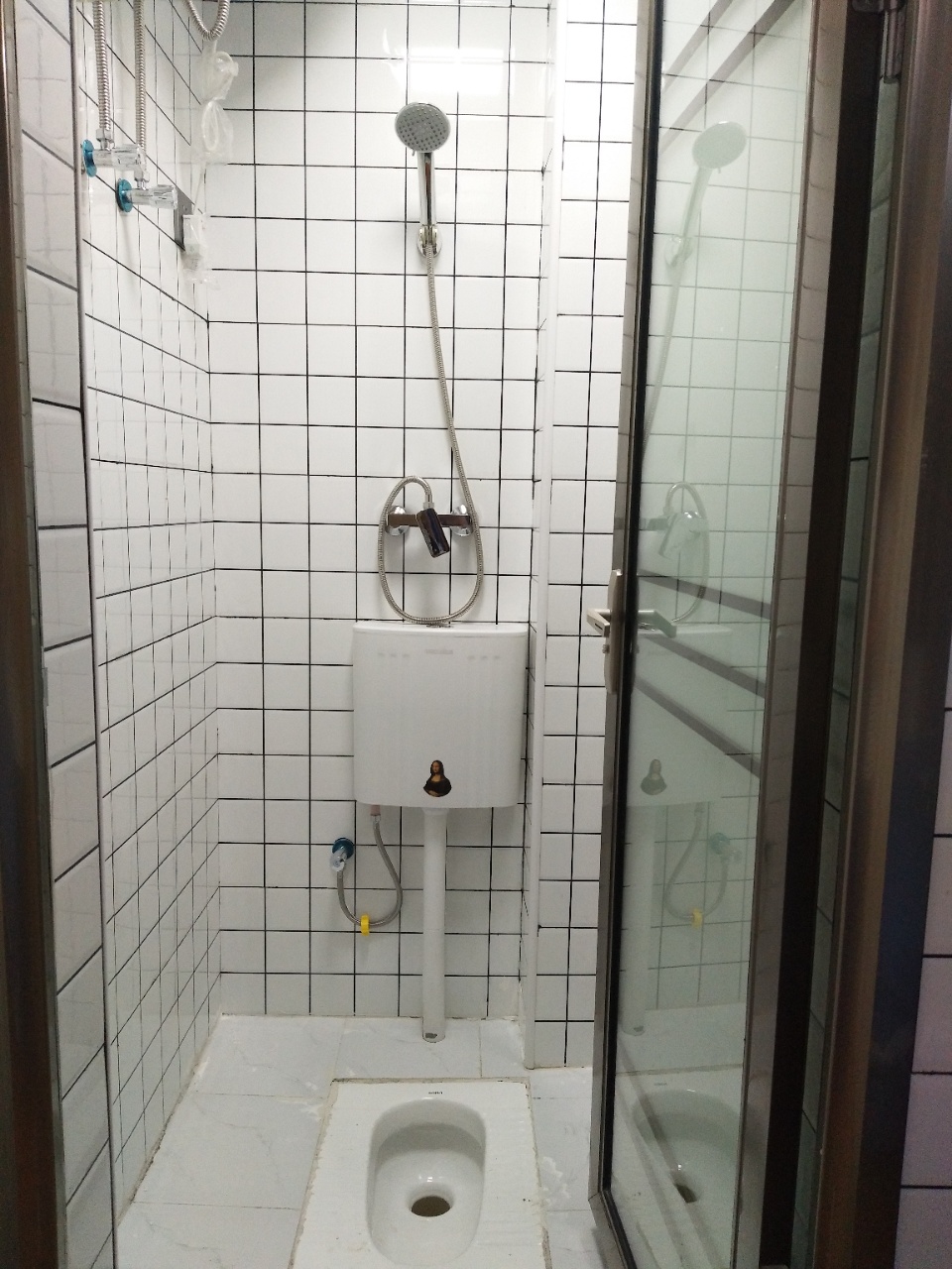 新合六村 1室1厅1卫 1450.0元/月 新合六村 1室1厅1卫 1450.0元/月室内图