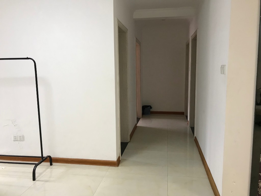 家和兴苑 3室2厅2卫 2200.0元/月 家和兴苑 3室2厅2卫 2200.0元/月室内图