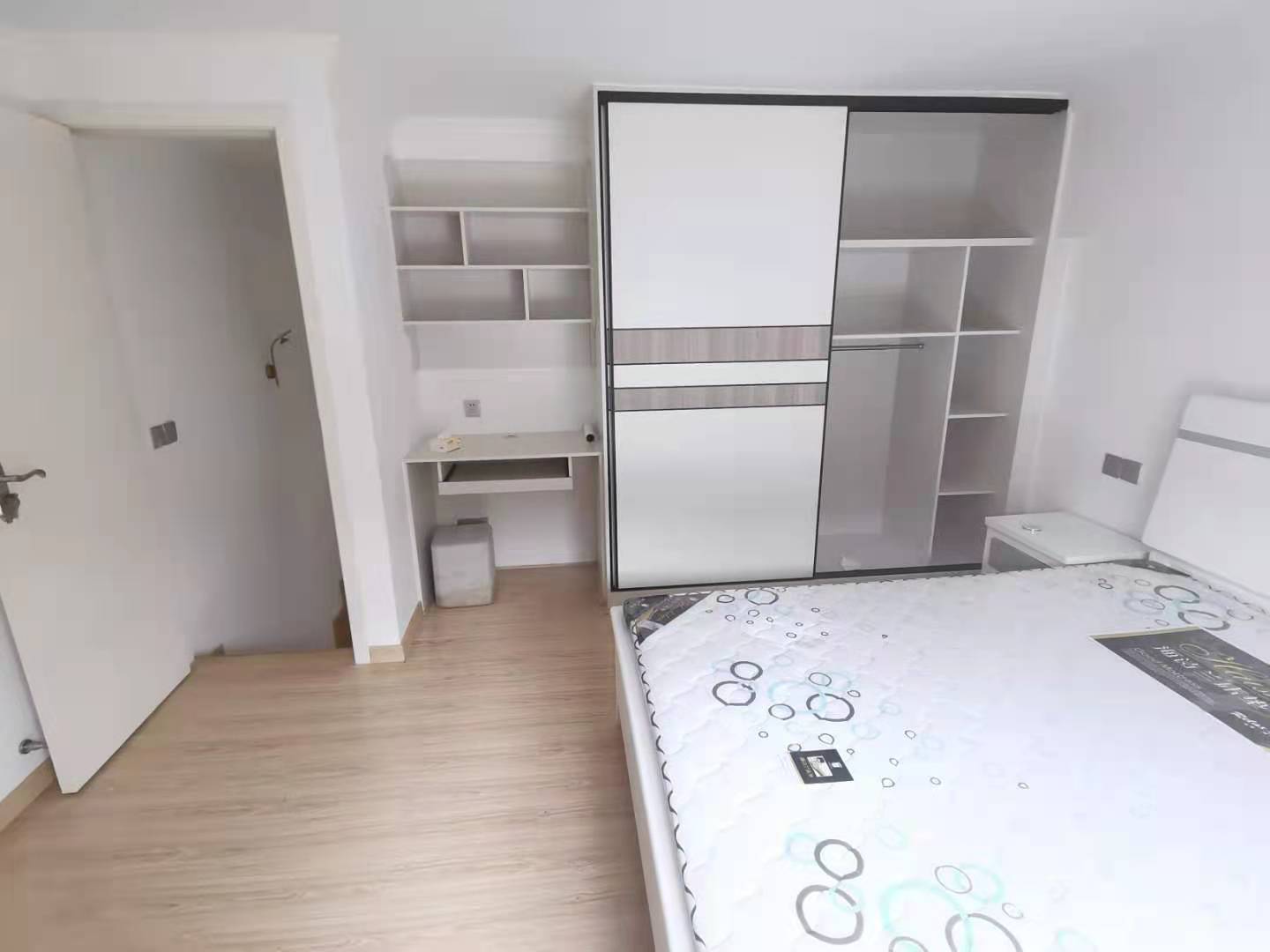 桃花缘 2室1厅1卫 1600.0元/月 桃花缘 2室1厅1卫 1600.0元/月室内图