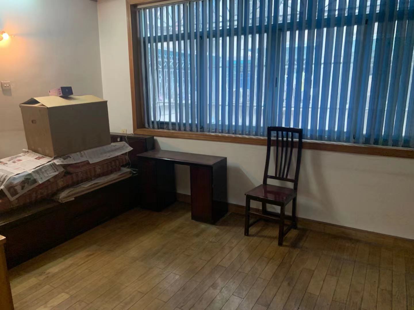 物资厅宿舍(五一大道) 3室2厅1卫 2700.0元/月 物资厅宿舍(五一大道) 3室2厅1卫 2700.0元/月室内图