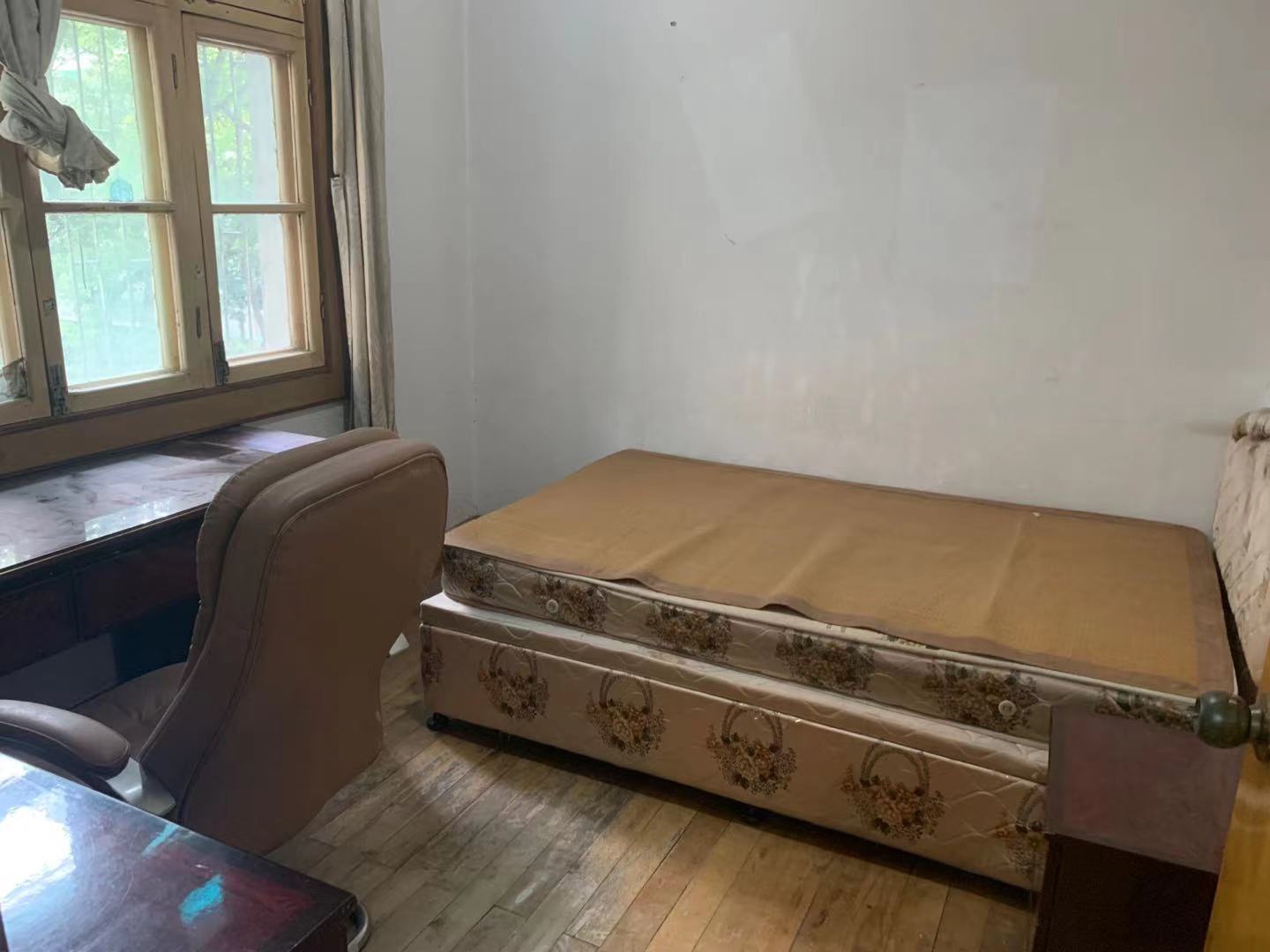 物资厅宿舍（五一大道）  3室2厅1卫    2700.0元/月室内图