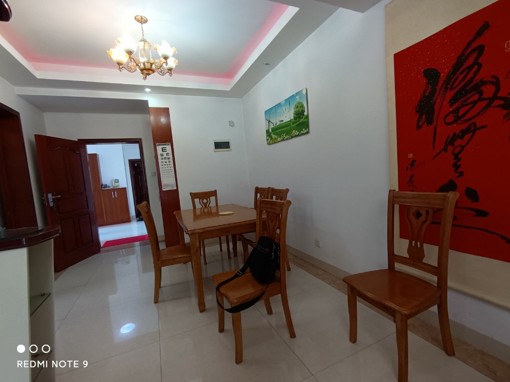 凯泉湾  3室2厅2卫    86.8万 凯泉湾  3室2厅2卫    86.8万客厅