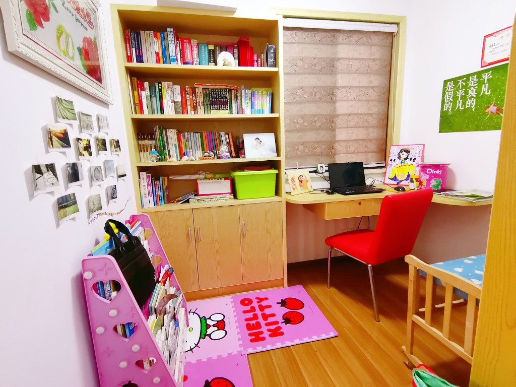 龙洲馨苑 3室2厅1卫 68.0万 龙洲馨苑 3室2厅1卫 68.0万卧室