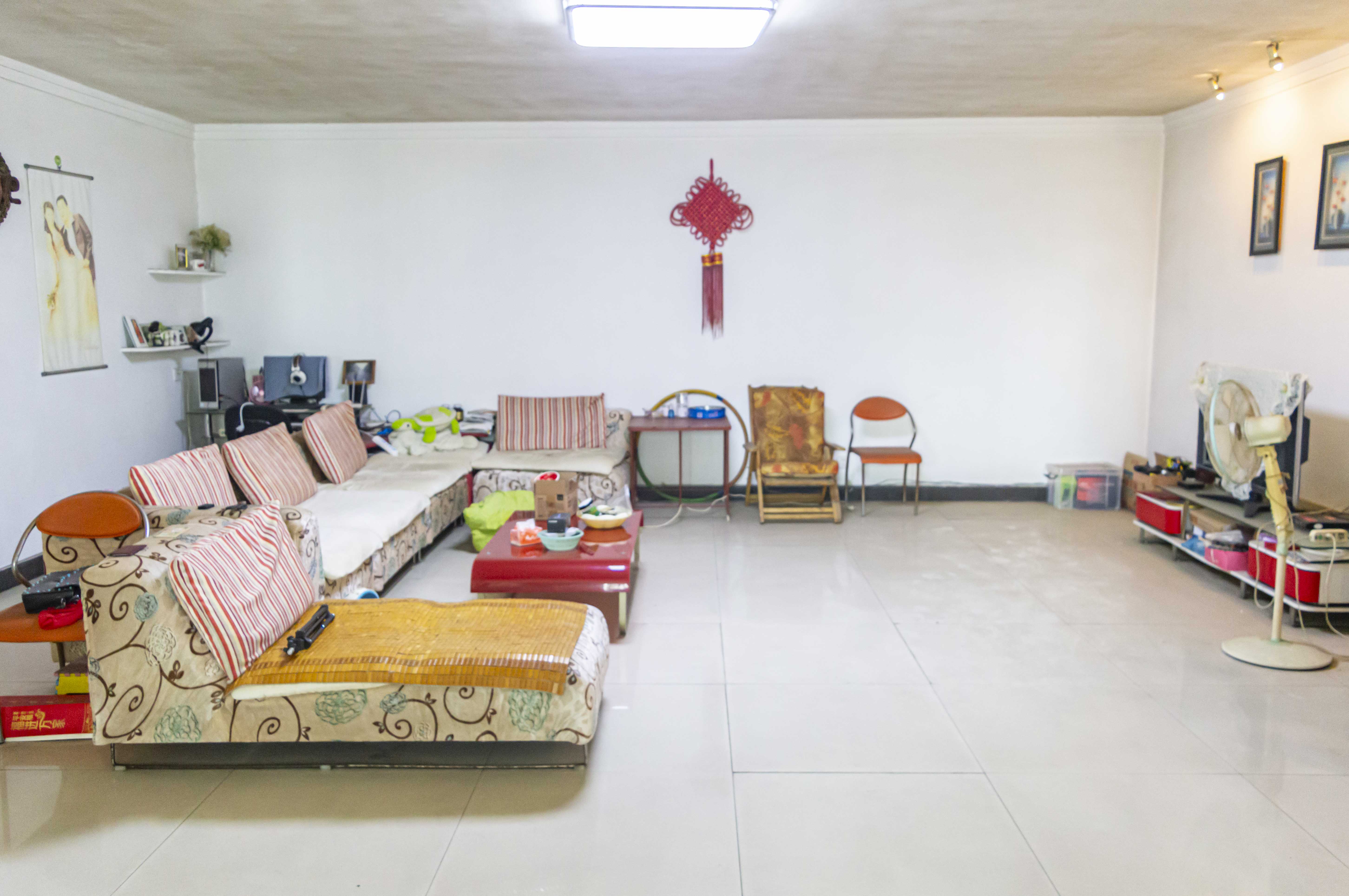 益欣园小区 3室2厅2卫 54.8万 益欣园小区 3室2厅2卫 54.8万客厅