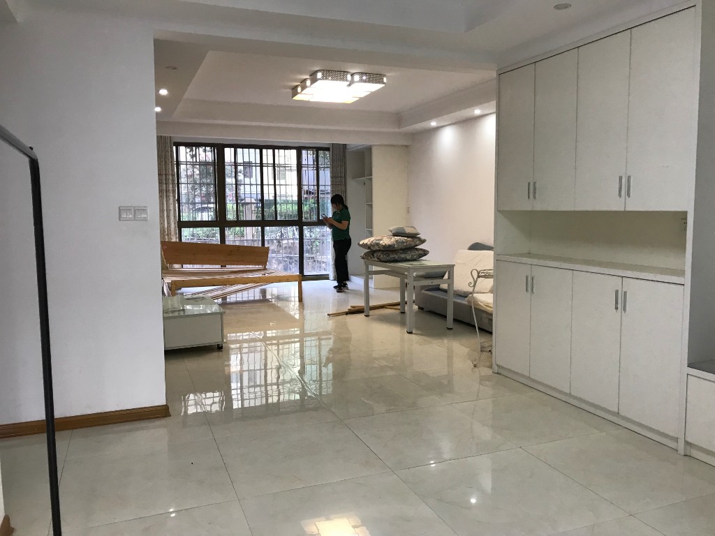 家和兴苑 3室2厅2卫 2200.0元/月 家和兴苑 3室2厅2卫 2200.0元/月户型图