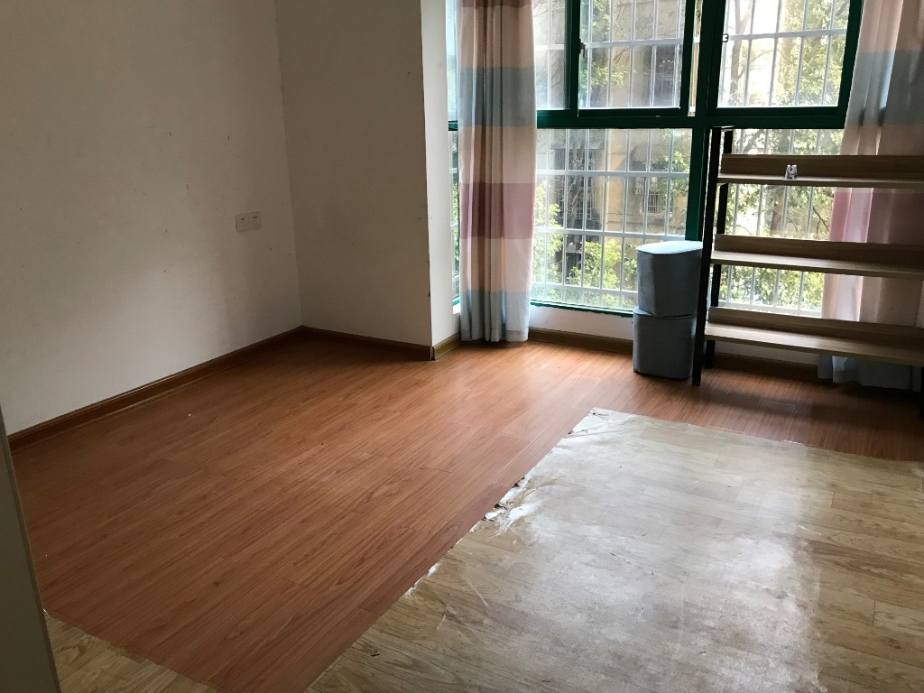 家和兴苑 3室2厅2卫 2200.0元/月 家和兴苑 3室2厅2卫 2200.0元/月室内图