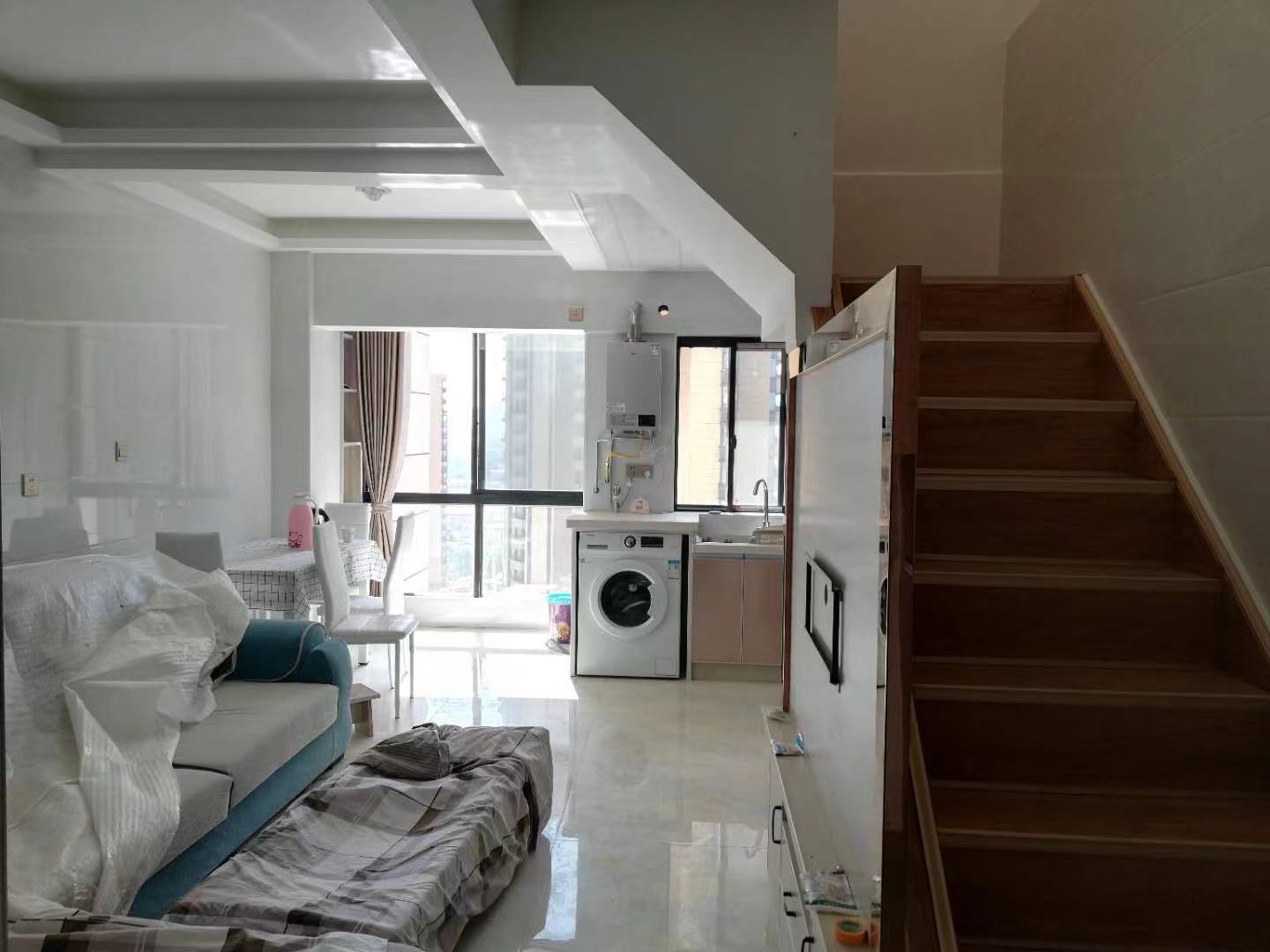 岳阳新天地 2室2厅1卫 1800.0元/月 岳阳新天地 2室2厅1卫 1800.0元/月户型图