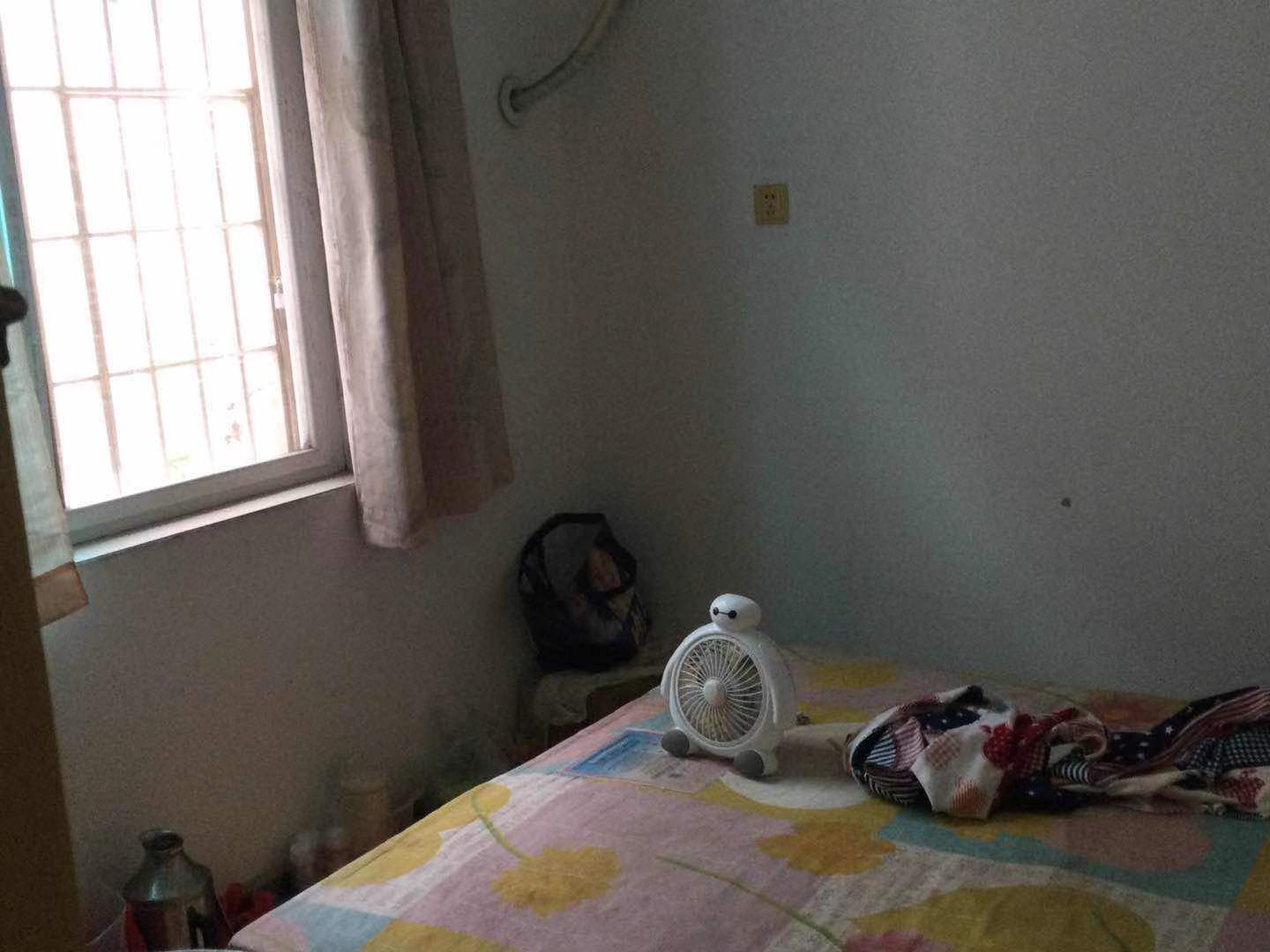 金谷市场 4室2厅2卫 53.8万 金谷市场 4室2厅2卫 53.8万卧室