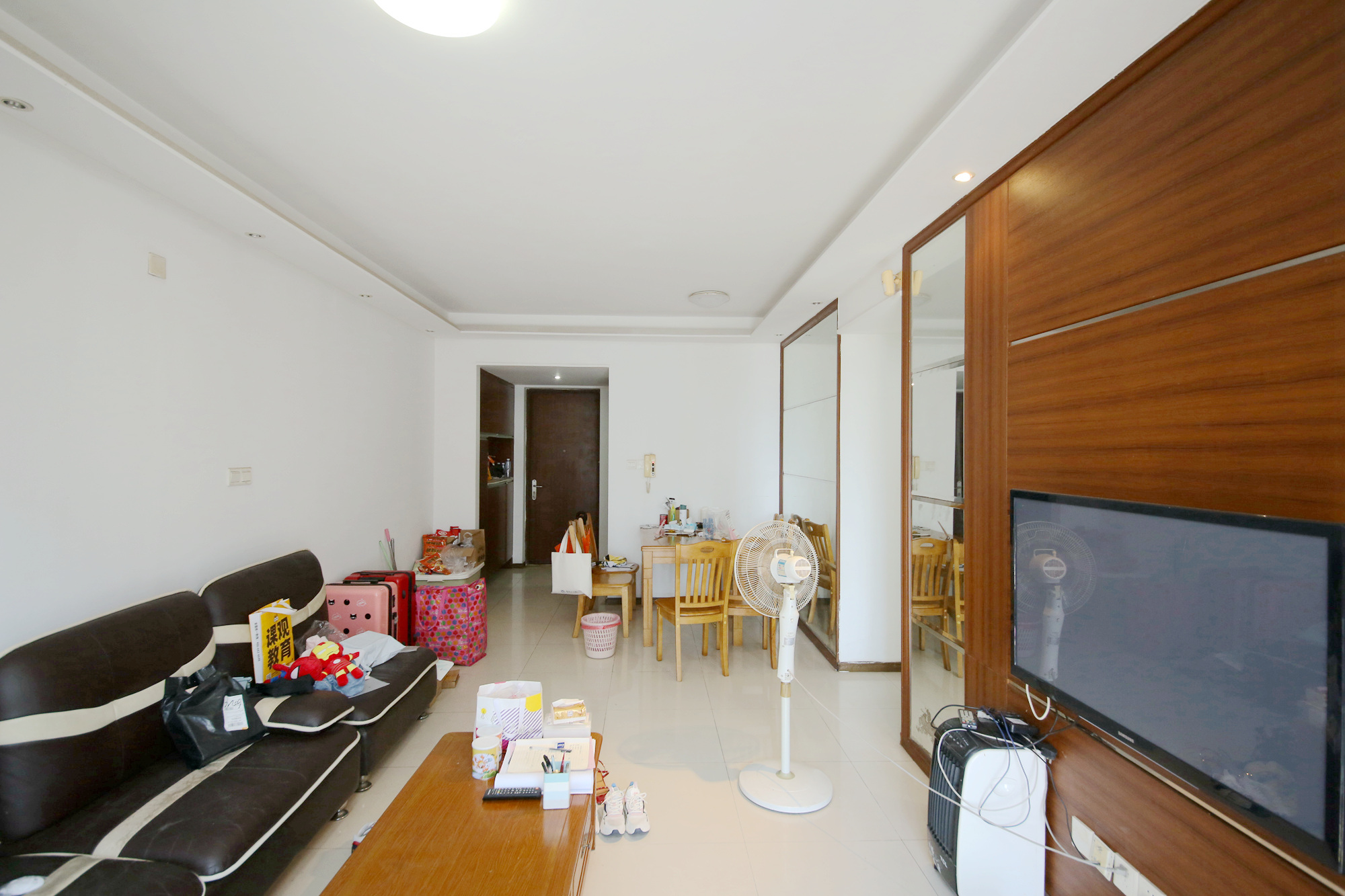 万科金域蓝湾  3室2厅1卫    108.0万客厅