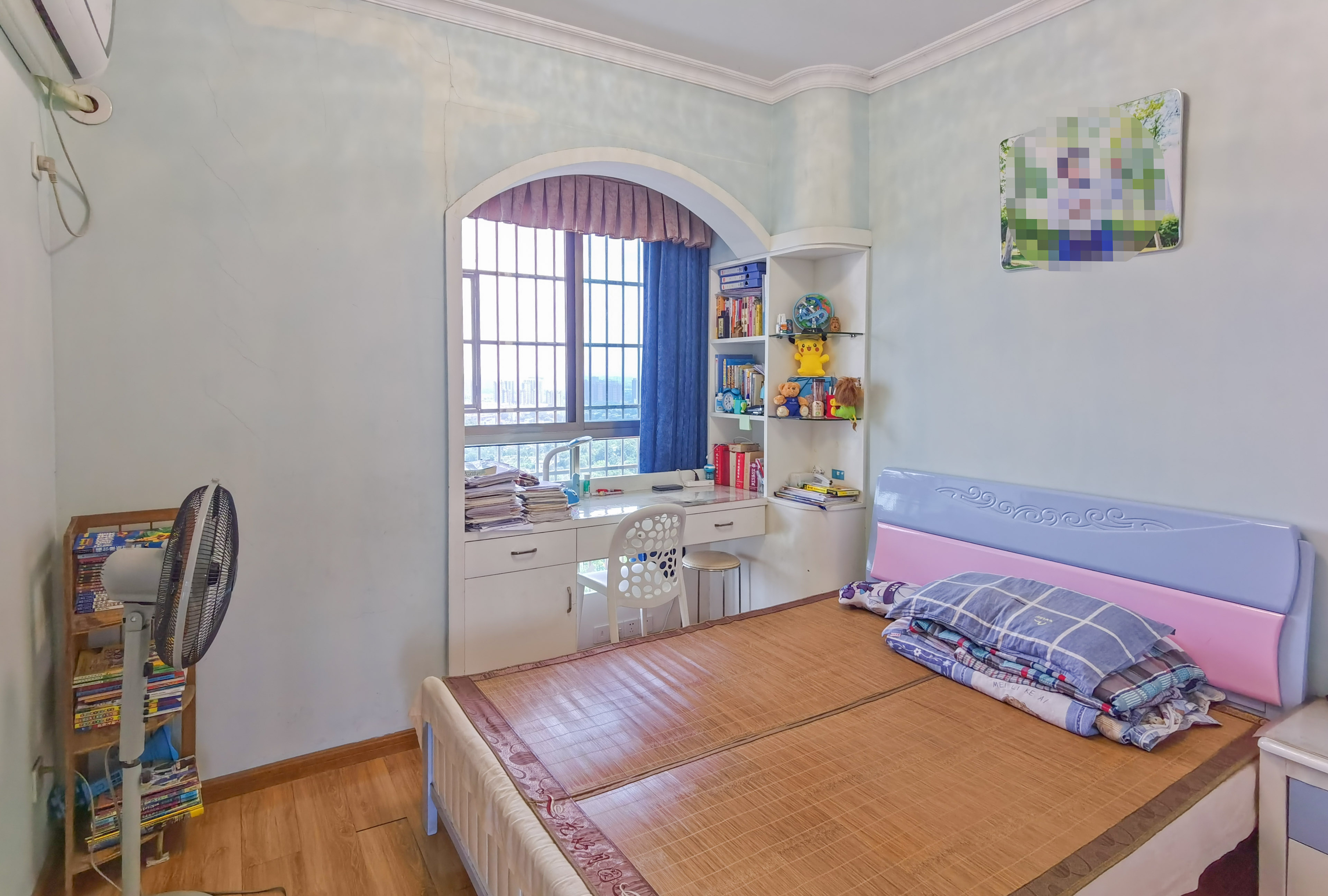 公园道一号(兆富佳园) 3室2厅2卫 59.8万 公园道一号(兆富佳园) 3室2厅2卫 59.8万客厅