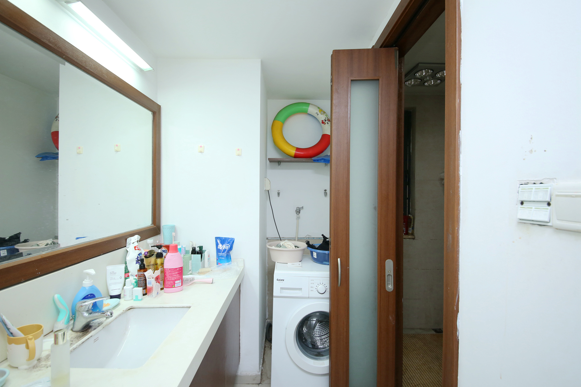 万科金域蓝湾  3室2厅1卫    108.0万卫生间