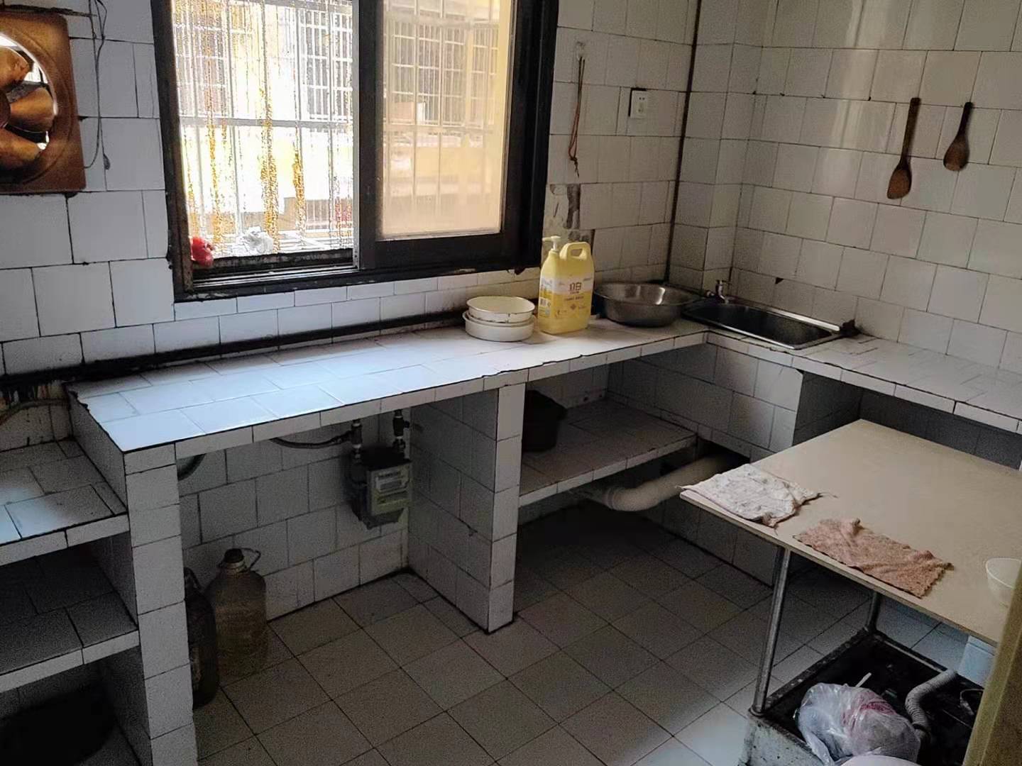 金花苑小区 3室2厅1卫 800.0元/月 金花苑小区 3室2厅1卫 800.0元/月室内图