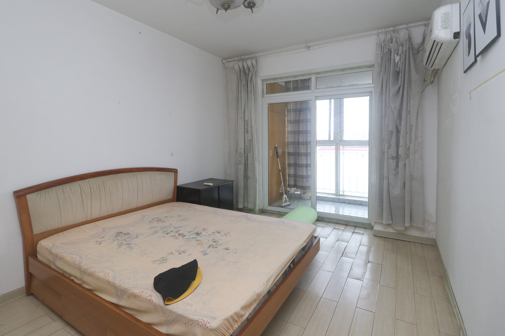 枫林美景  2室2厅1卫   91.50万卧室