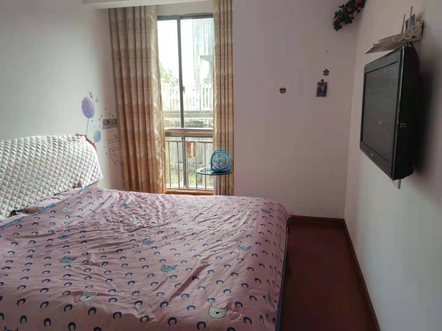 香格里拉 2室1厅1卫 68.0万 香格里拉 2室1厅1卫 68.0万客厅