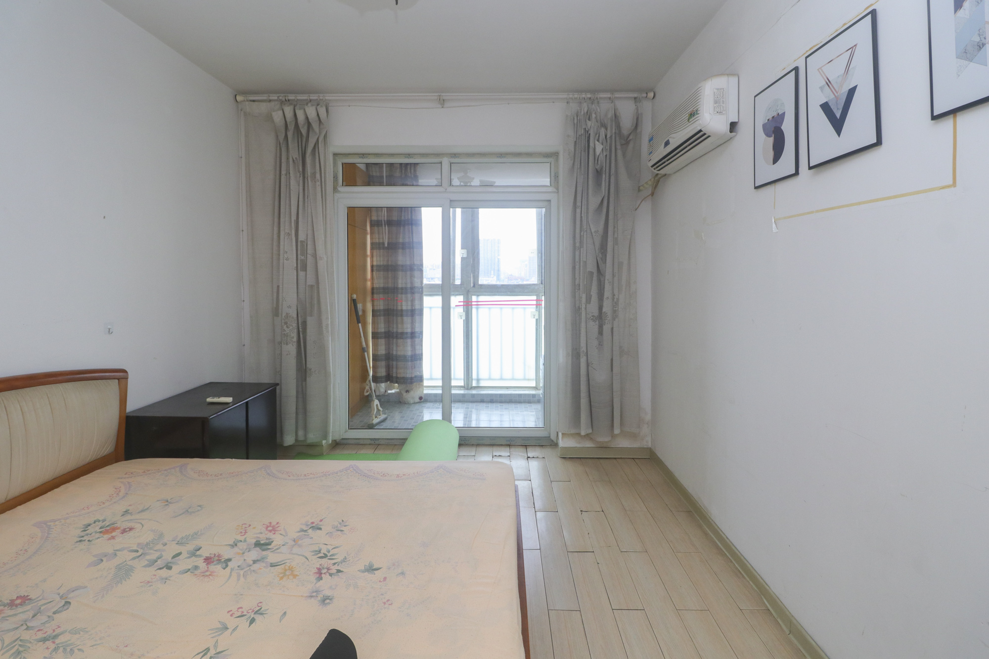 枫林美景  2室2厅1卫   91.50万卧室